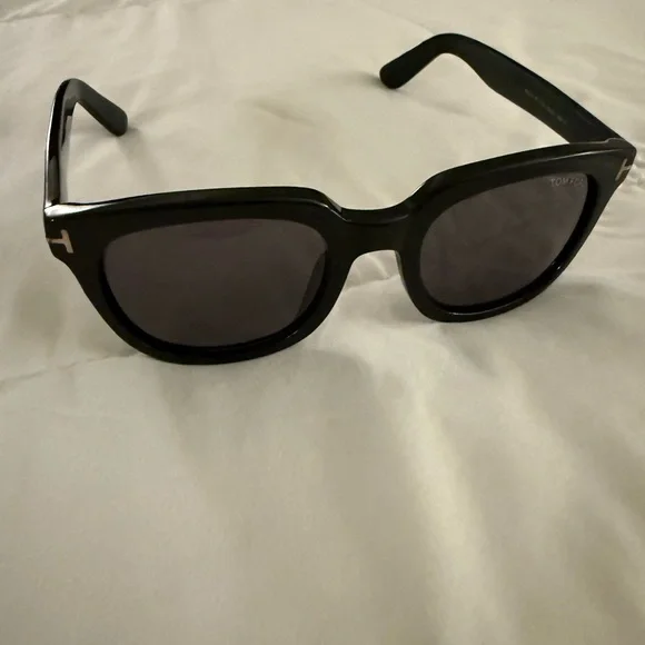 Tom Ford Black Sunglasses - Picture 8 of 11